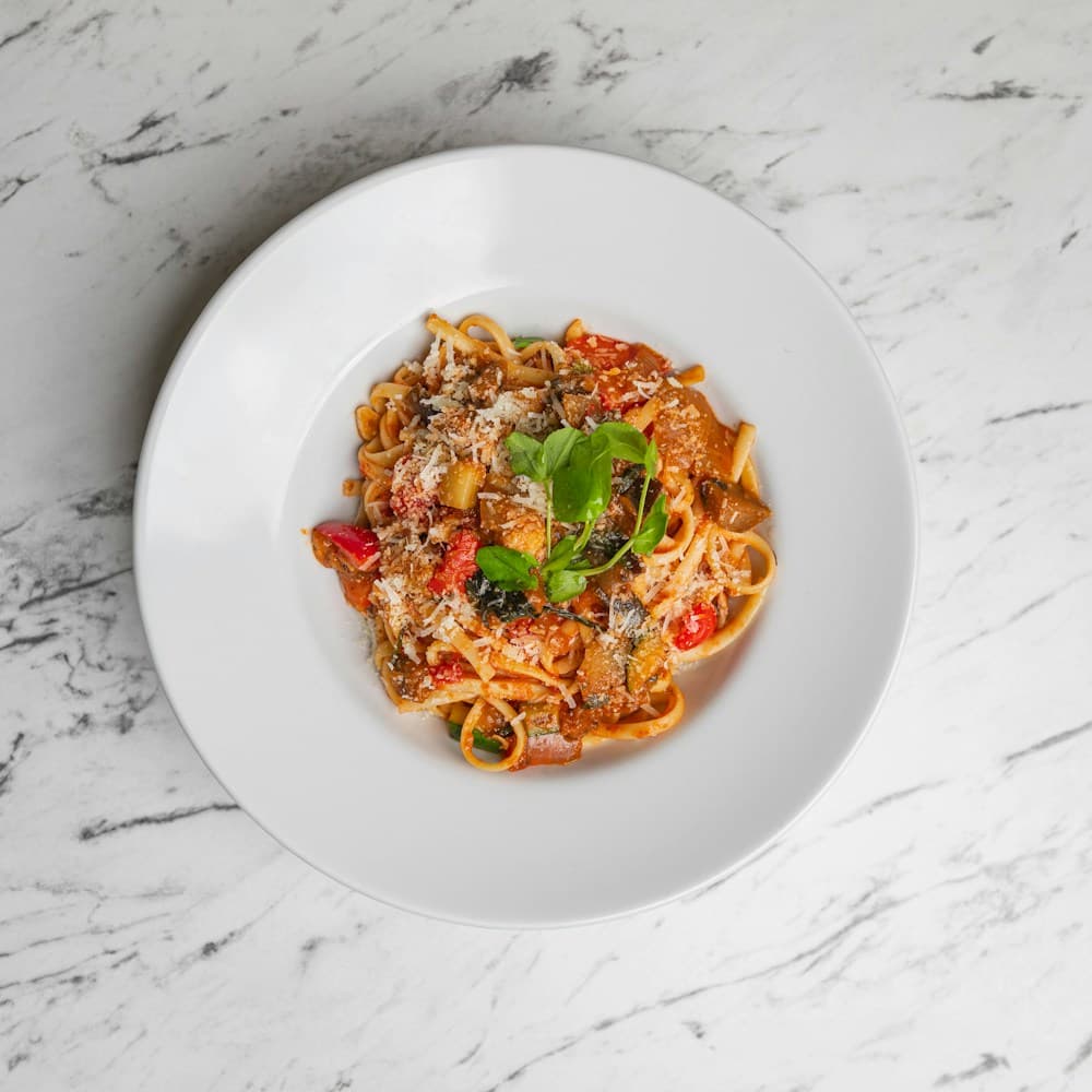 A bowl of creamy pasta